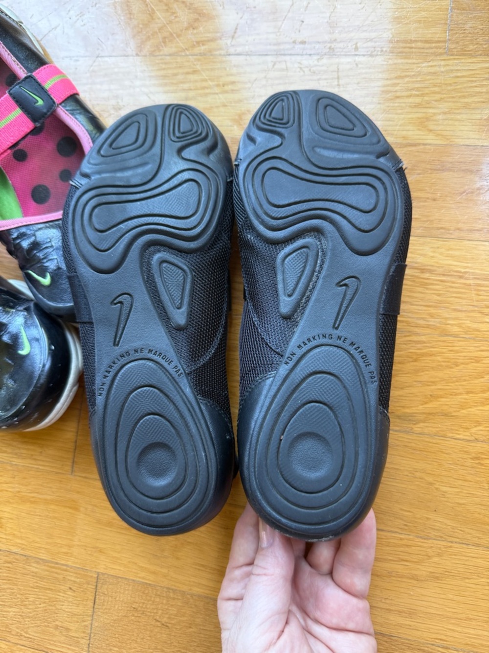 Nike Women’s Black Slip-On Ballerinas + Nike Black/Pink Ballerinas (2pr/1price!) - Picture 3 of 12